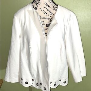 Roz & Ali Cream Blouse